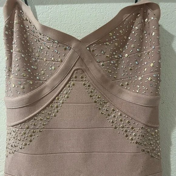 Formal Dresses - Picture 3 of 7